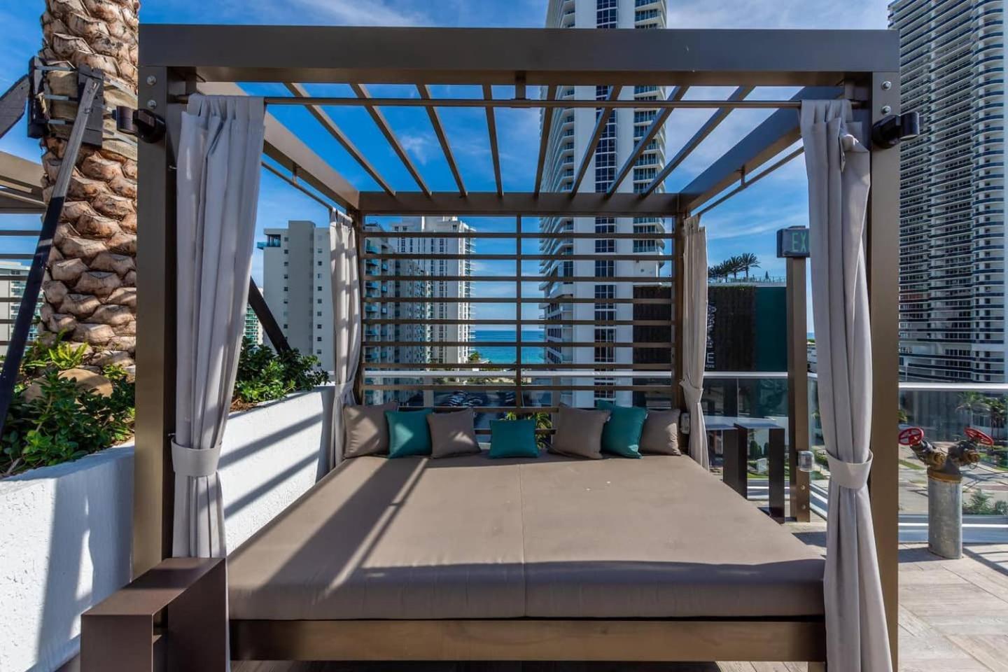 Amazing Apartments At H Beach House Hollywood Exterior foto