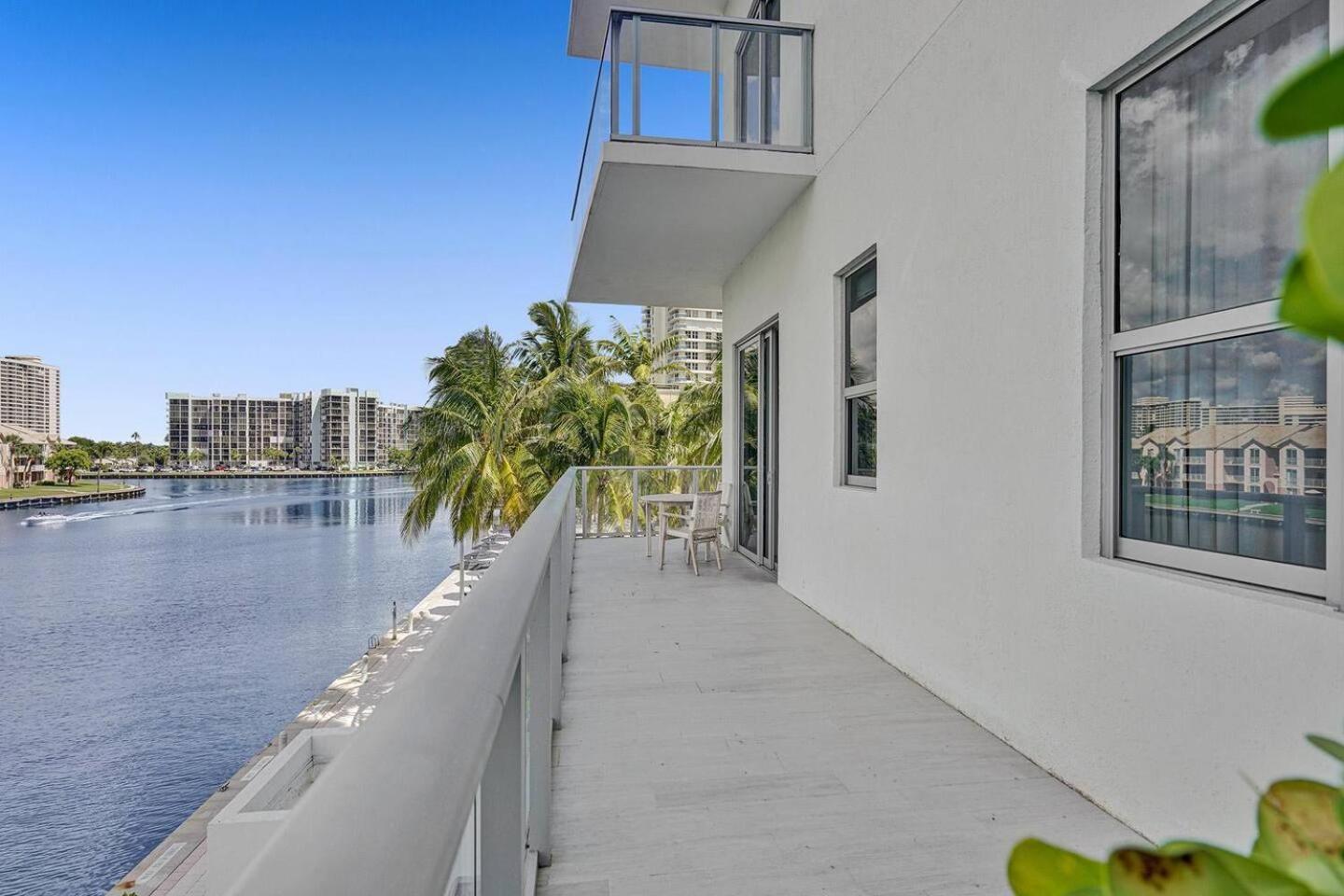 Amazing Apartments At H Beach House Hollywood Exterior foto