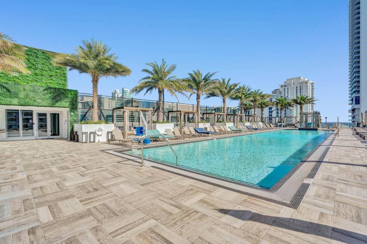 Amazing Apartments At H Beach House Hollywood Exterior foto