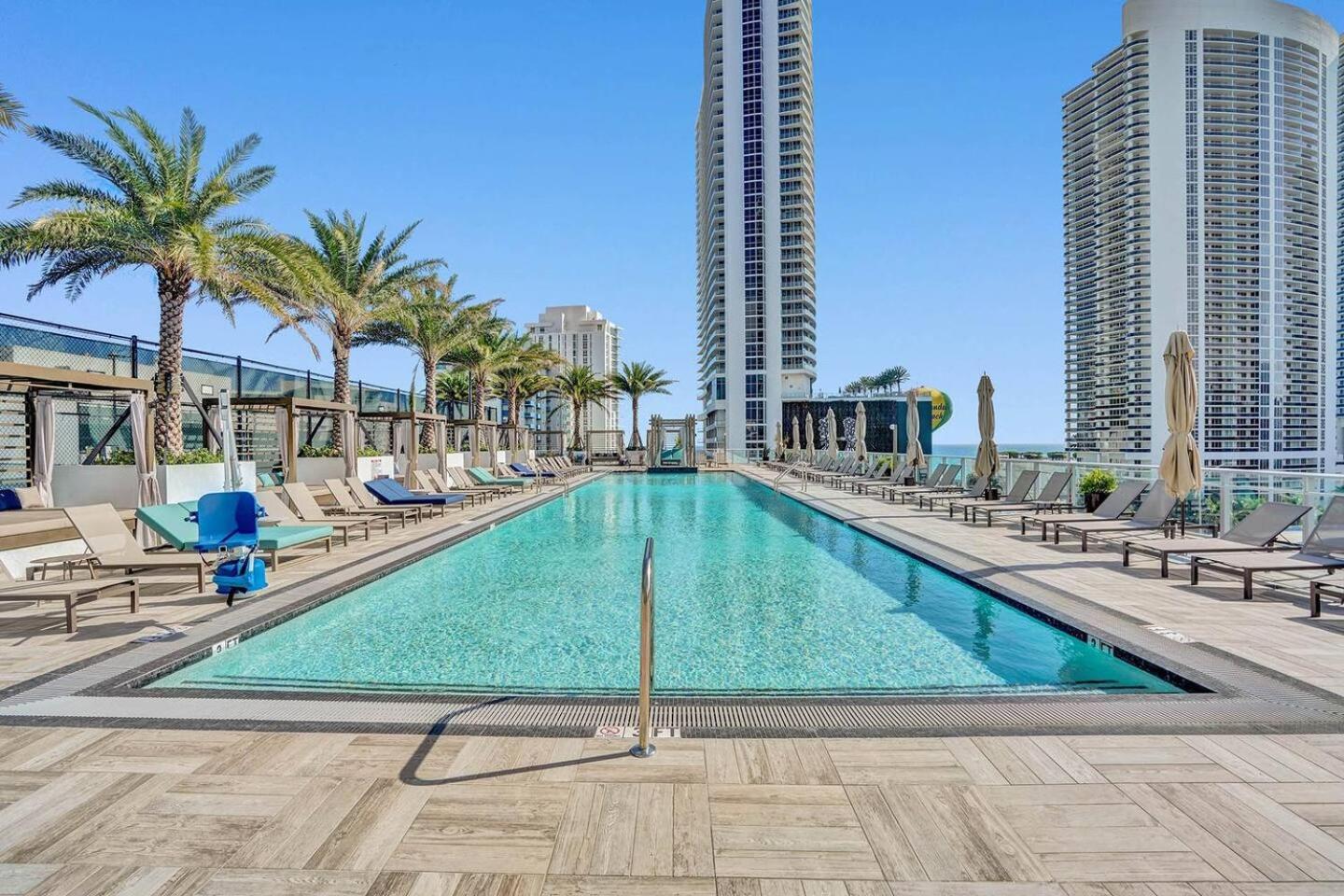 Amazing Apartments At H Beach House Hollywood Exterior foto