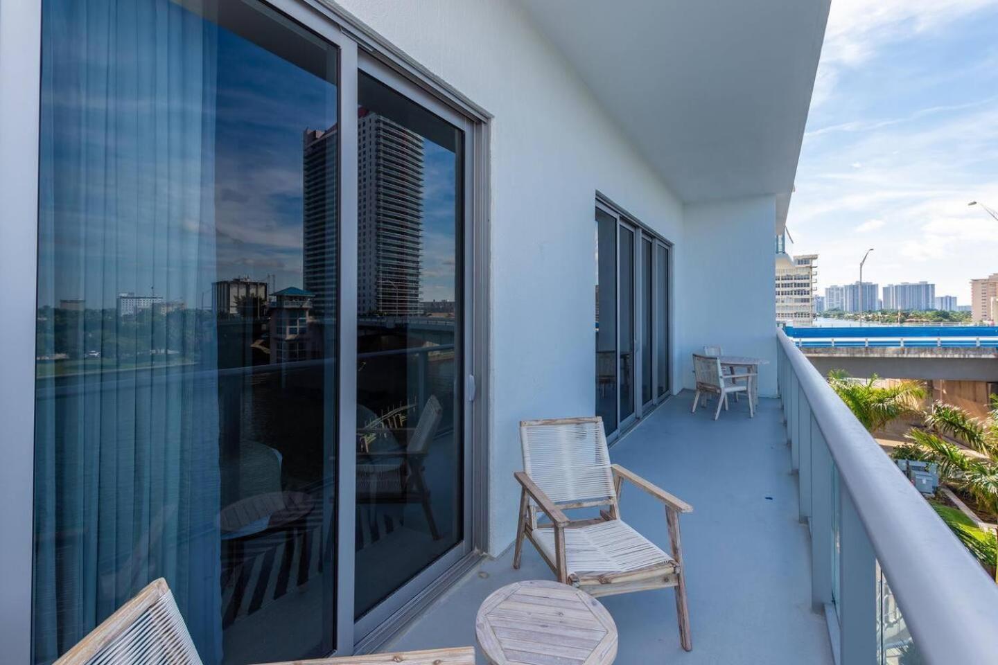 Amazing Apartments At H Beach House Hollywood Exterior foto