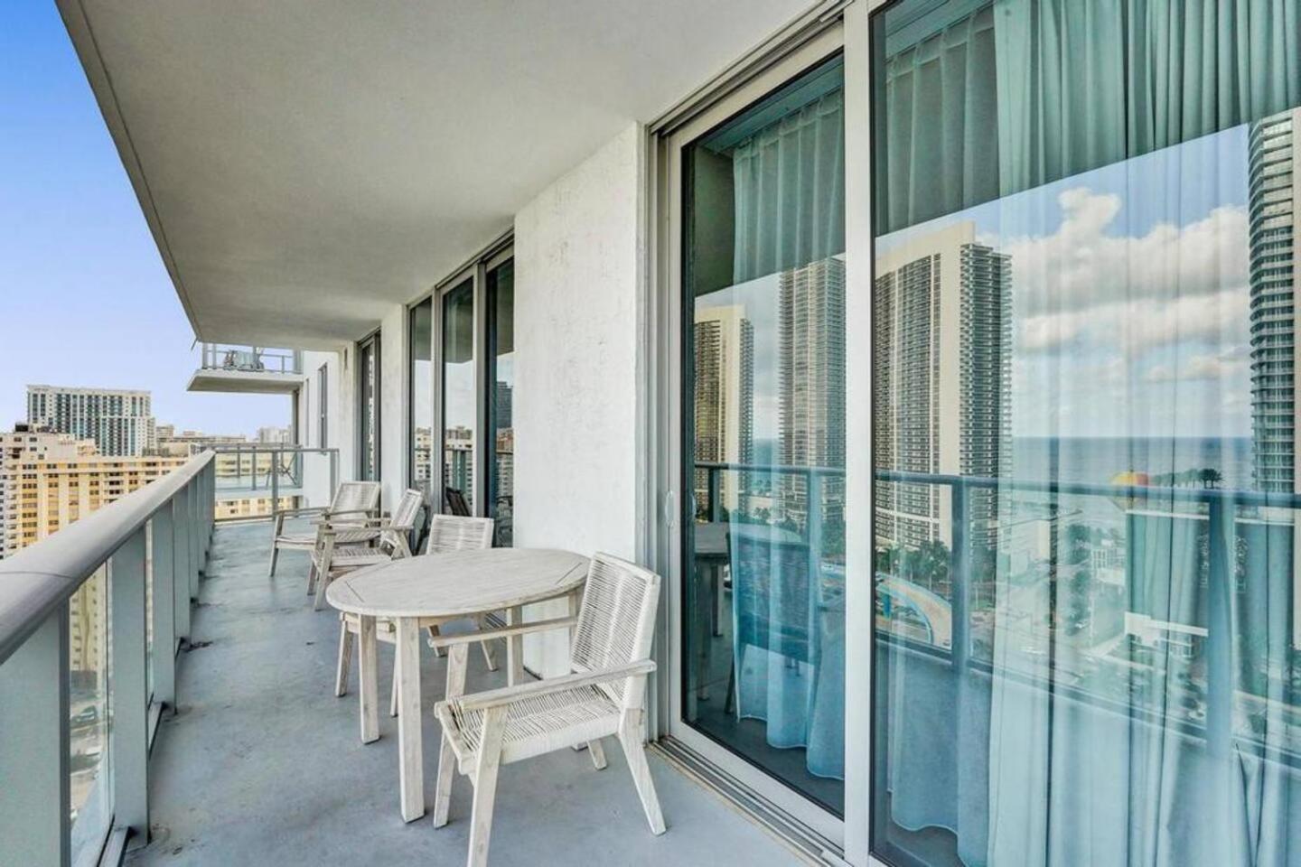 Amazing Apartments At H Beach House Hollywood Exterior foto
